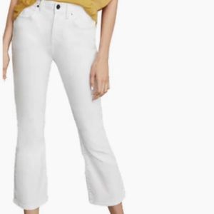 BCBGMAXAZRIA HIGH RISE CROPPED BOOTCUT JEANS. Size 27
